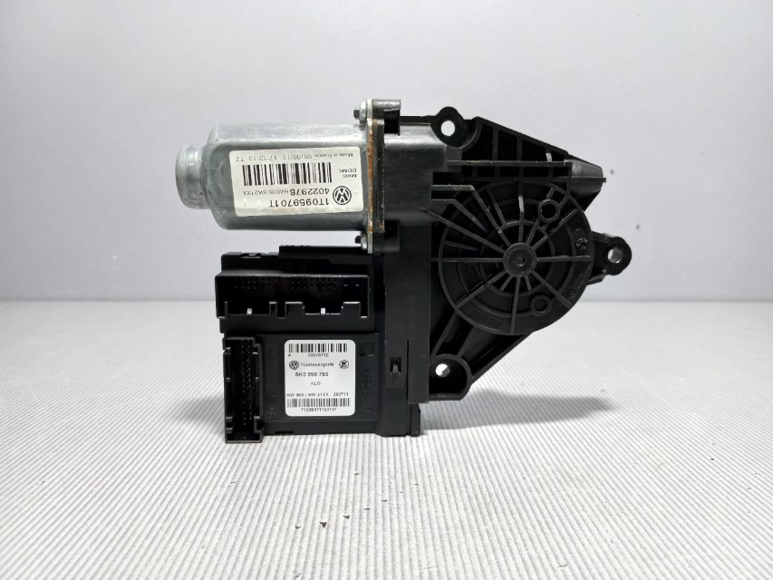 DIJELOVI MOTORIC PODIZACA STAKLA VW CADDY > 10-15 5K0959793