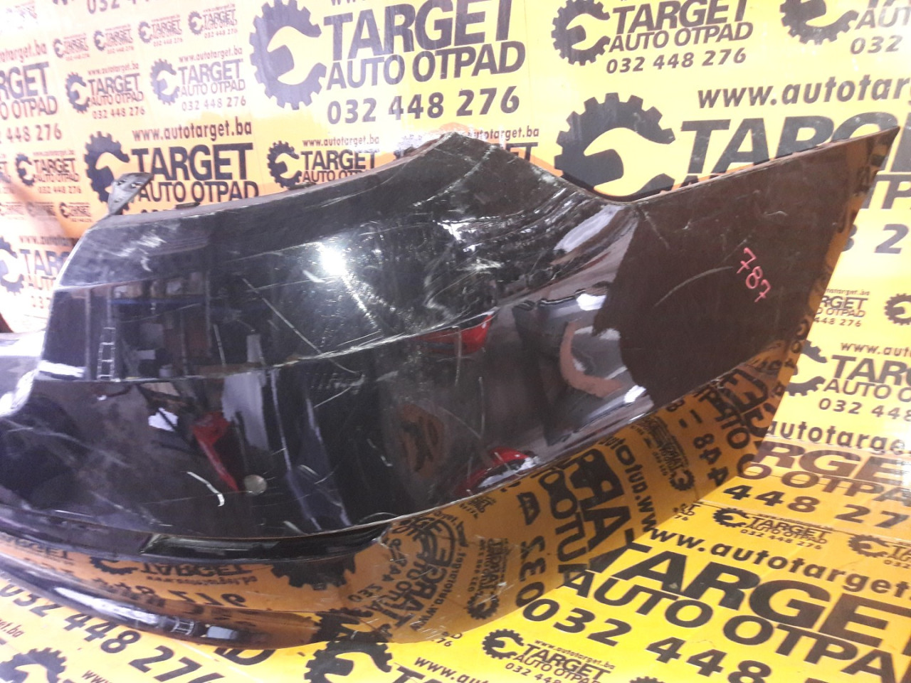 BRANIK BMW SERIJA 5 (F10/F11) > 10-13 BM048010