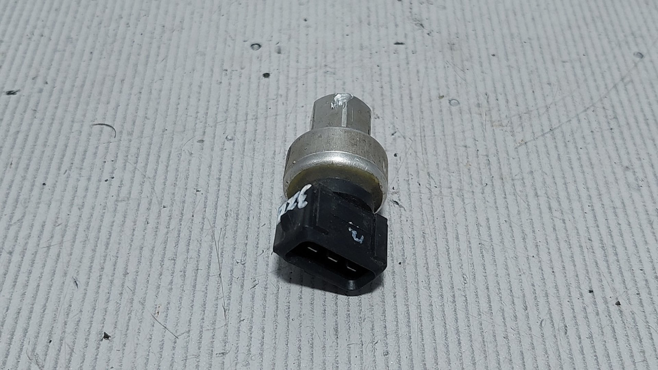 PRESOSTAT KLIME VOLVO V70 > 14-16 31292004