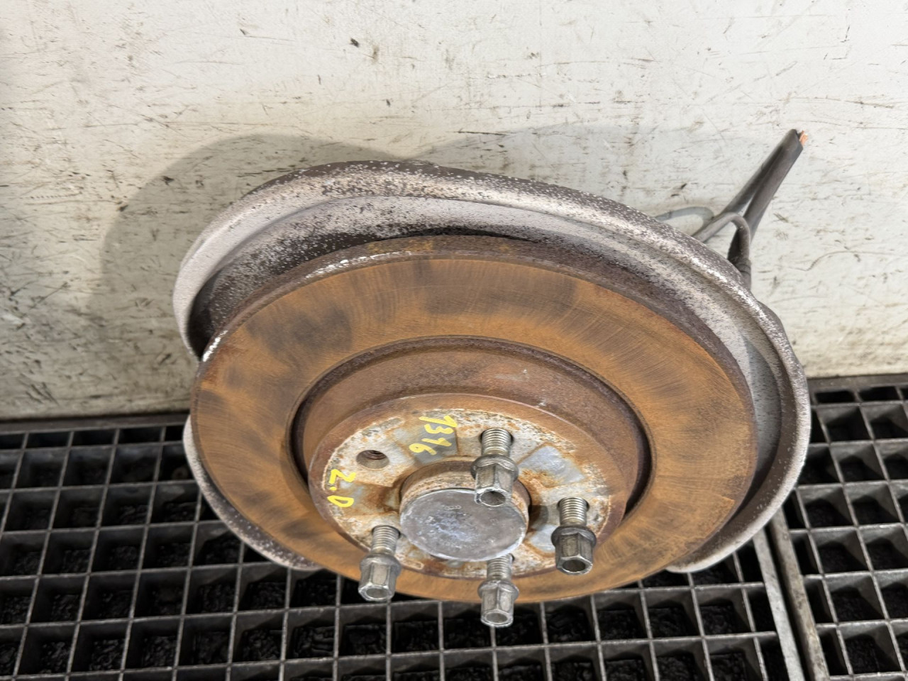 DIJELOVI KOCIONI DISK AUDI A4 (B9) > 15-18 2.0 8W0615601H