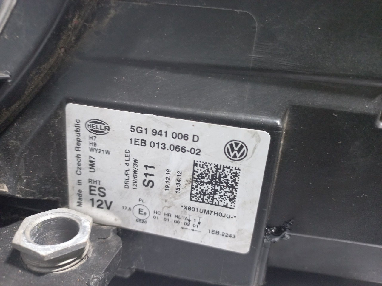 DIJELOVI FAR VW GOLF 7 > 12-16 5G1941006