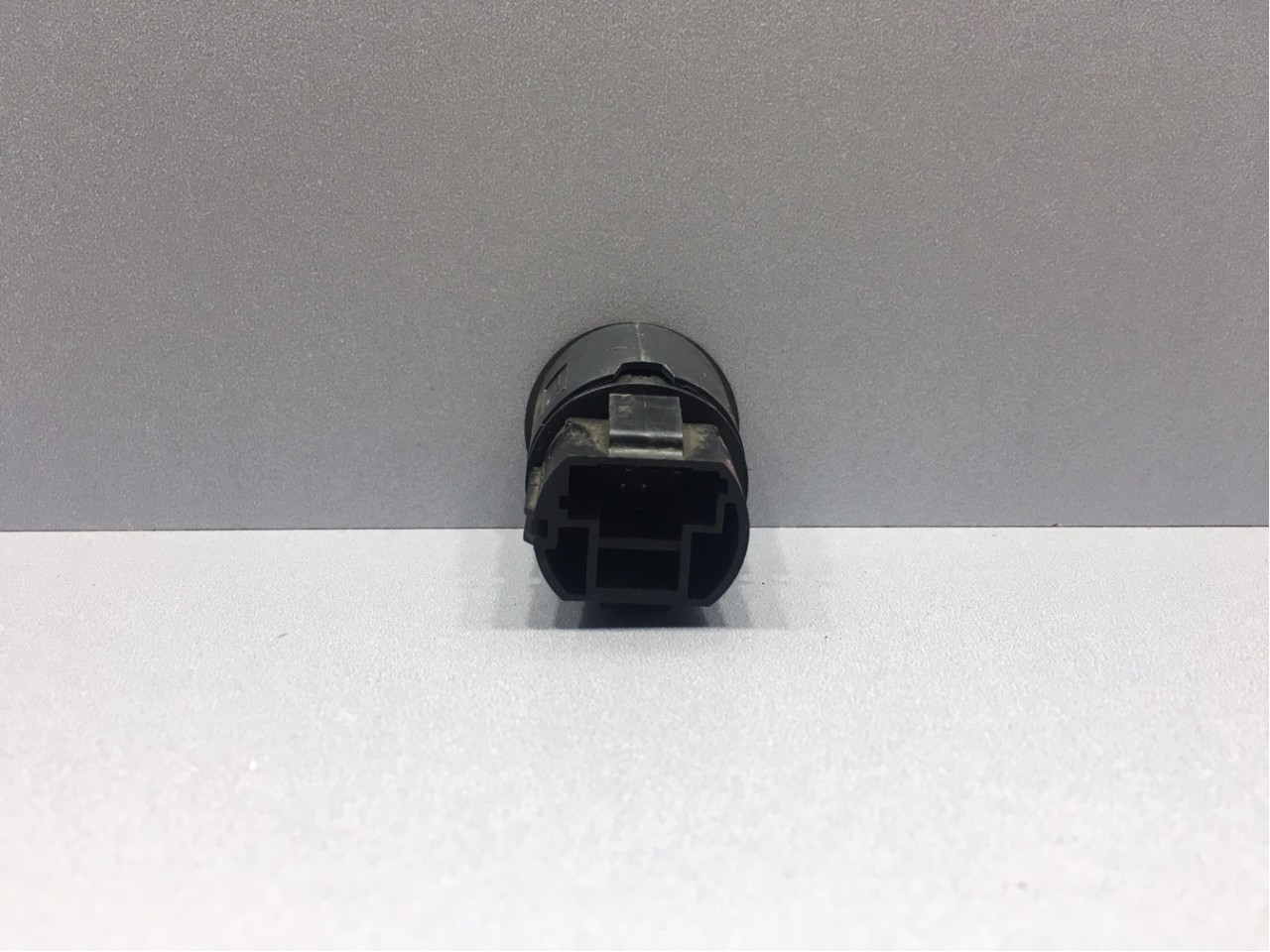 DIJELOVI PREKIDAC RENAULT MEGANE > 02-05 2793402