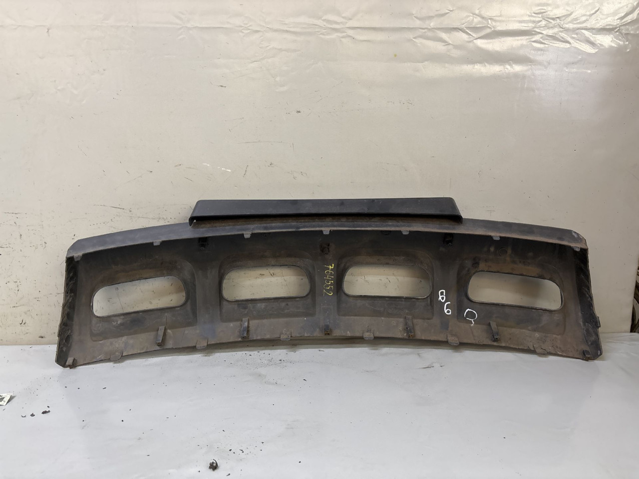 PLASTIKA BRANIKA HYUNDAI SANTA FE > 06-09 865252B010