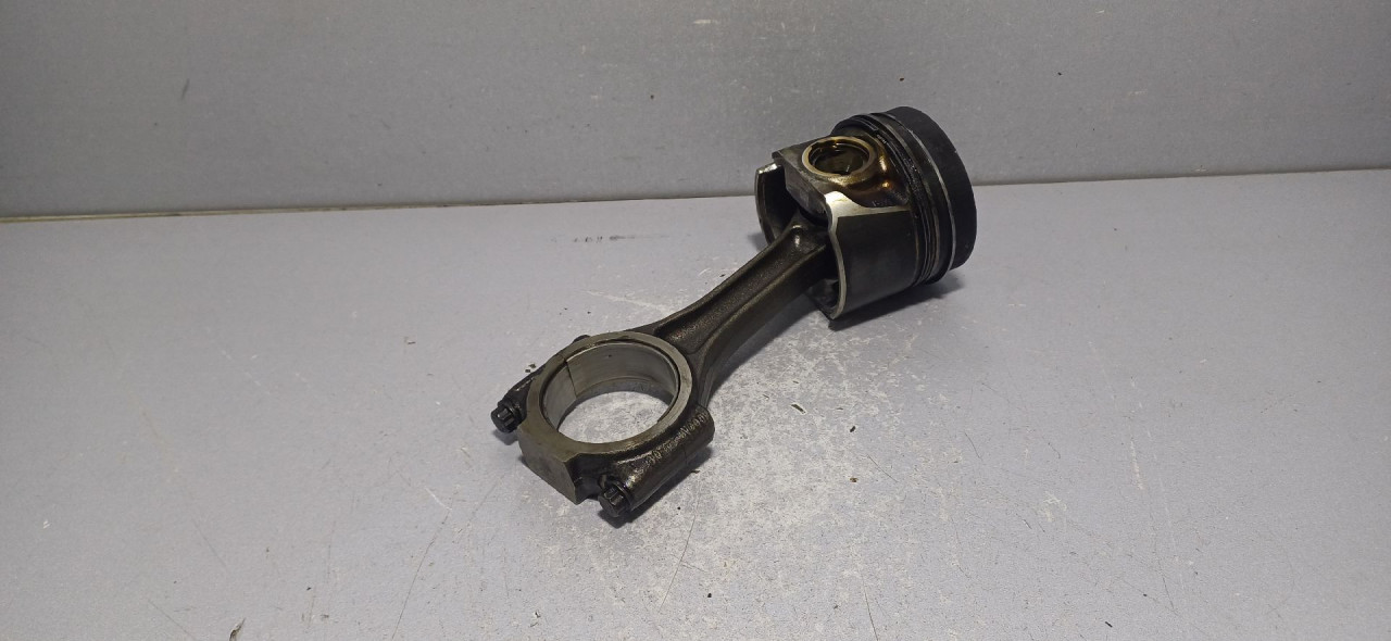 DIJELOVI KLIPNJACA VW PASSAT B7 > 10-14 BHS038J