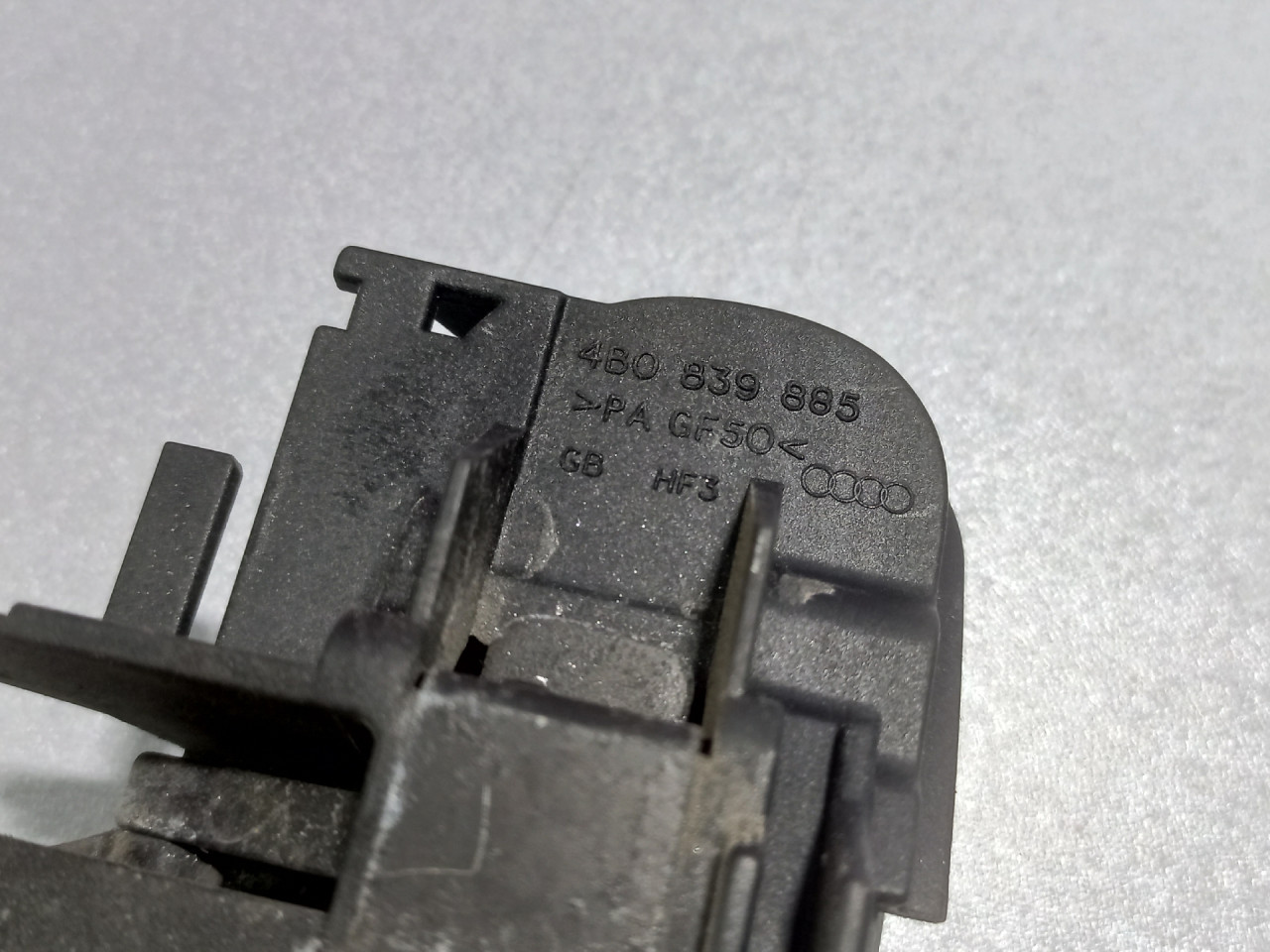 DIJELOVI RUCKA VRATA AUDI A3 > 08-12 4B0839885