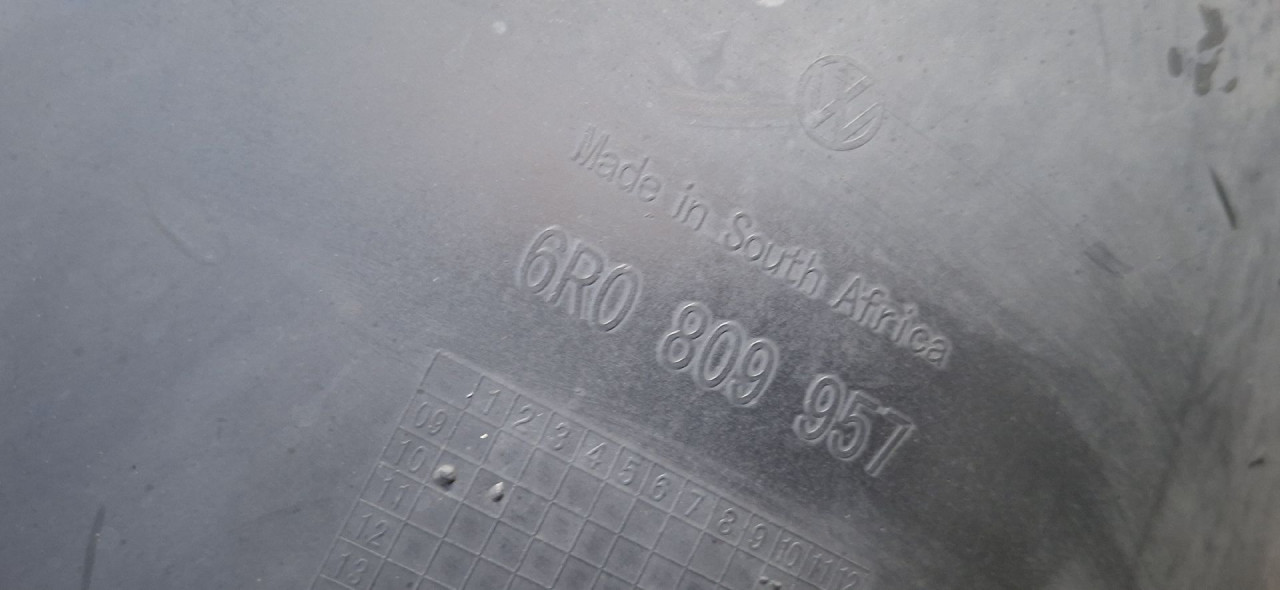 DIJELOVI UNUTRASNJI BLATOBRAN VW POLO > 09-14 1.6 6R0809957