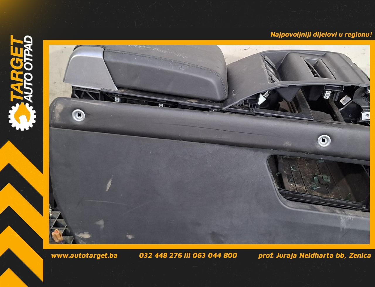 DIJELOVI CENTRALNA KONZOLA LAND ROVER DEFENDER (L663) > 19- 3.0