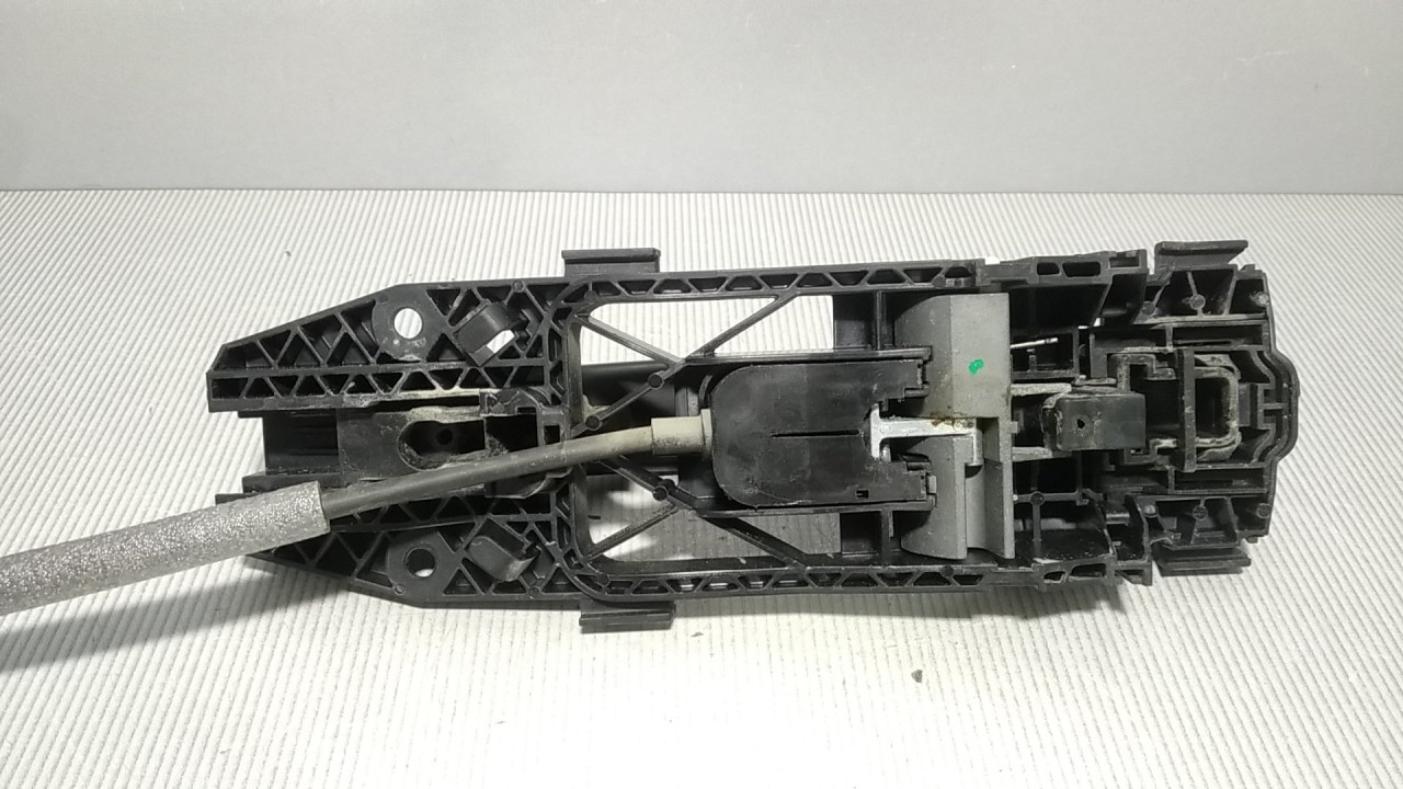 DIJELOVI RUCKA VRATA VW POLO > 09-14 5N0839885H