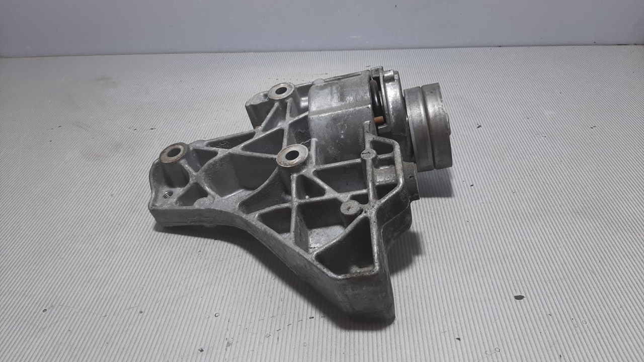 NOSAC MOTORA VW PASSAT B7 > 10-14 03C903143B
