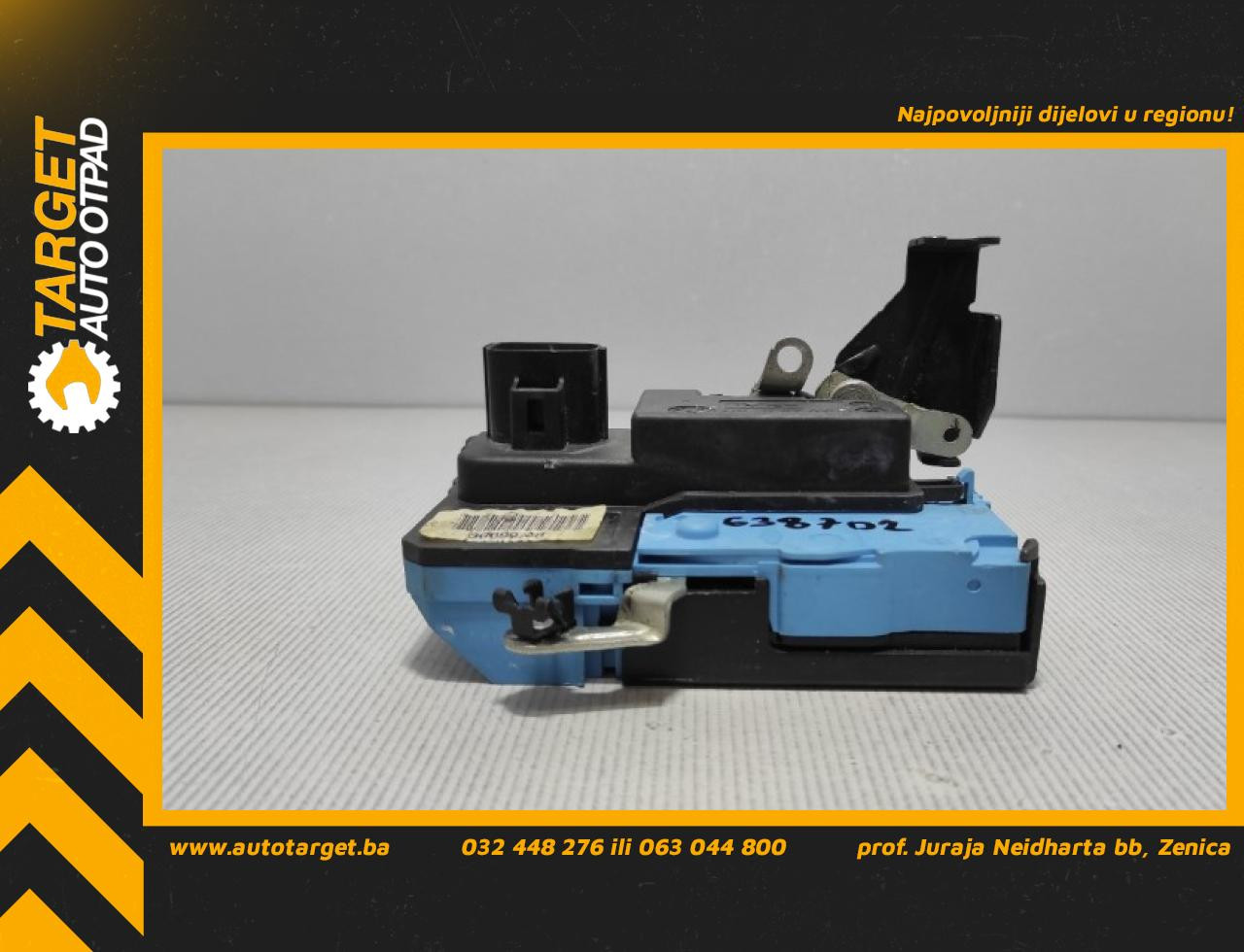 DIJELOVI BRAVA VRATA VOLVO XC90 > 02-06 30699748