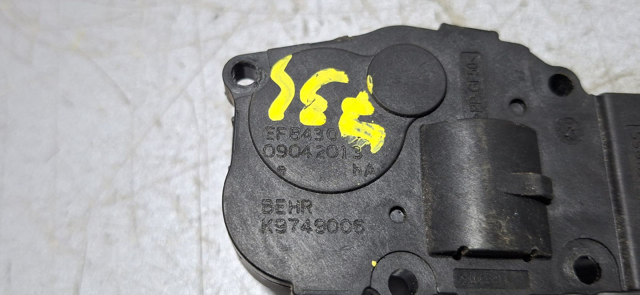 DIJELOVI MOTORIC KLAPNE AUDI A4 (B8) > 12-15 K9749006