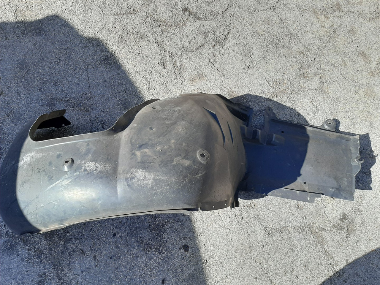 UNUTRASNJI BLATOBRAN BMW SERIJA 3 (E46) > 02-05 7036495