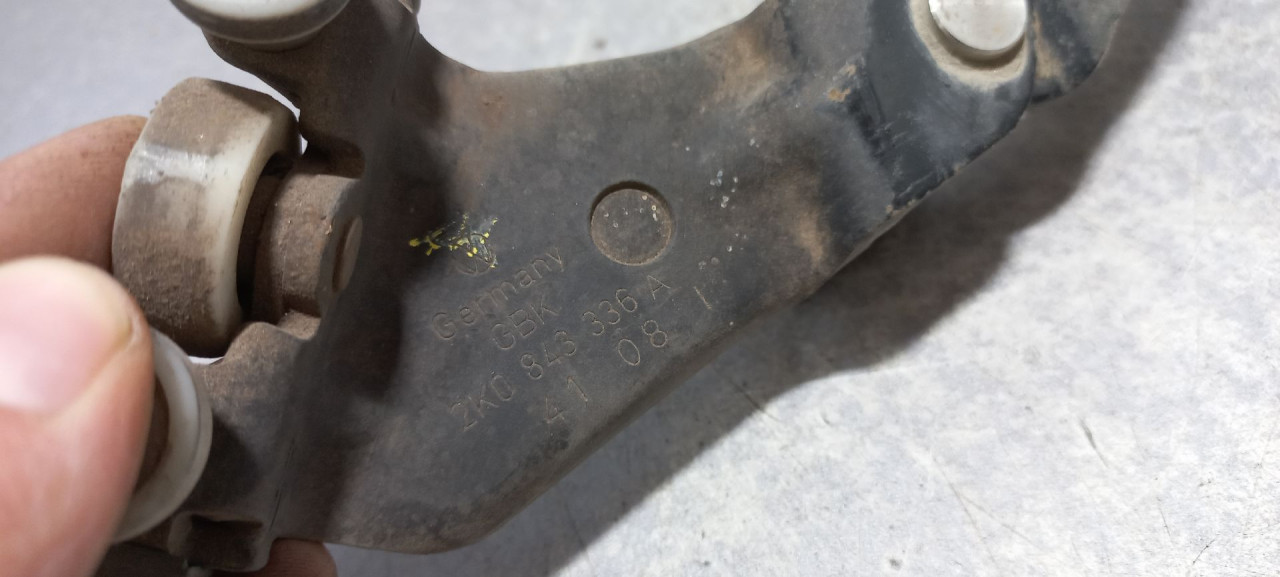 DIJELOVI KLIZAC NISSAN QASHQAI > 18-21 2K0843336A