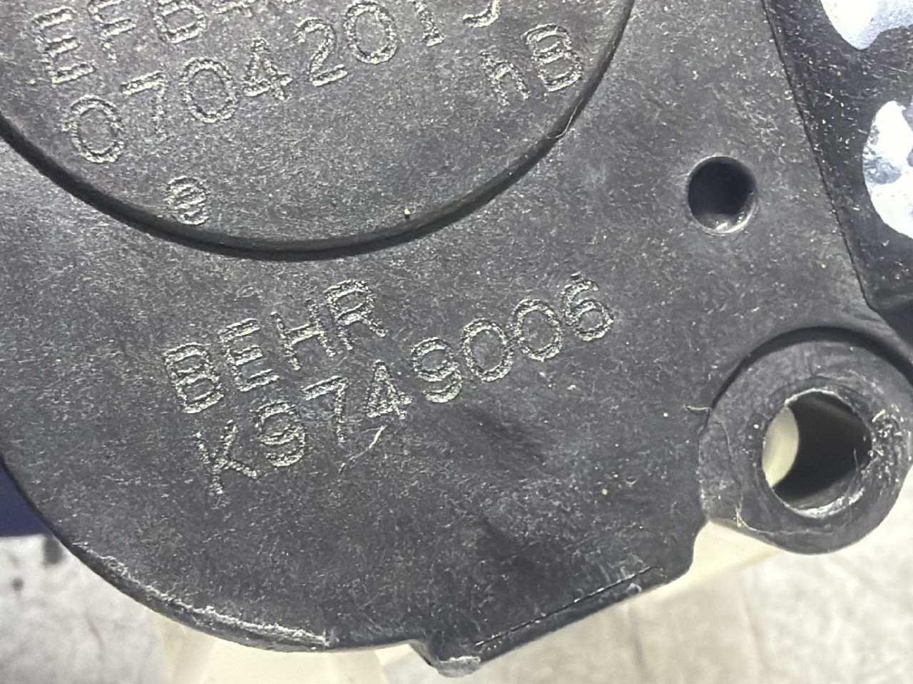 DIJELOVI MOTORIC KLAPNE AUDI A4 (B8) > 12-15 K9749006