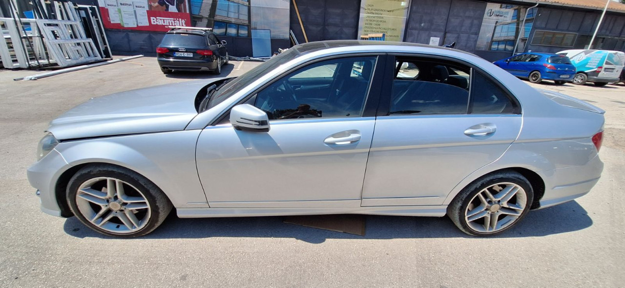 DIJELOVI MERCEDES C KLASA C220 C204 CDI 2014 MJENJAC MOTOR 651911