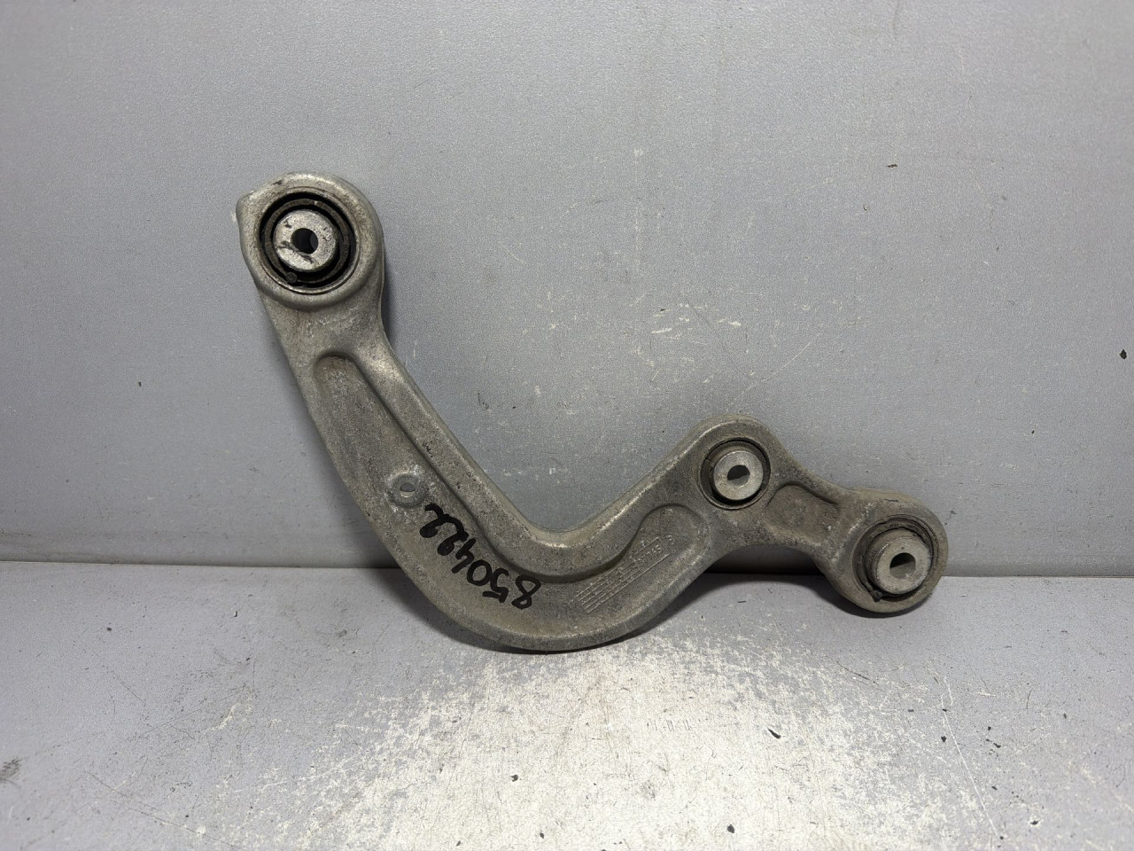 DIJELOVI RAME AUDI A4 (B9) > 15-18 8W0505361E