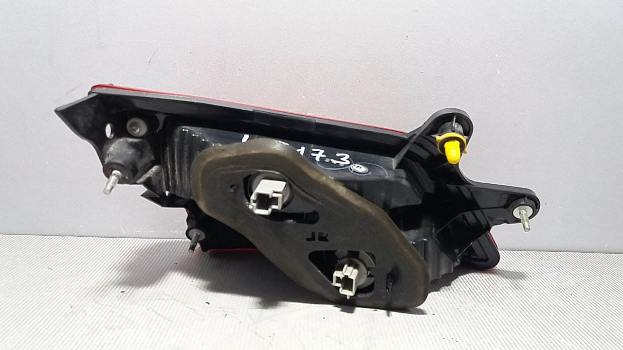 STOP SVJETLO SUBARU OUTBACK > 10-13 13220072