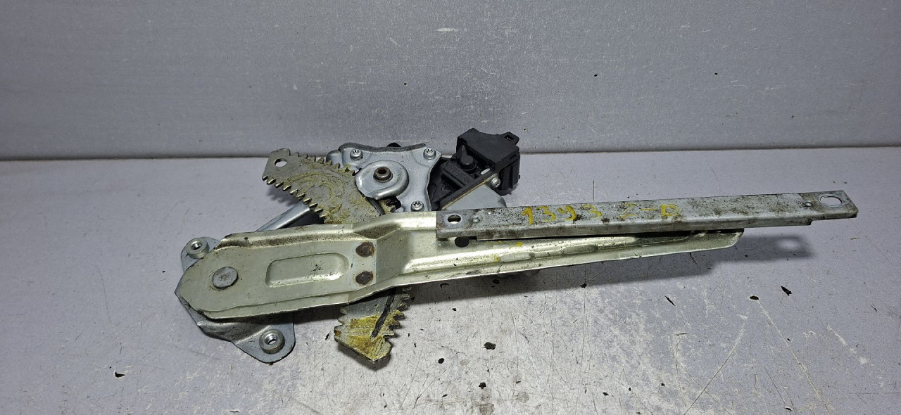 ELEKTRO PODIZAC STAKLA NISSAN JUKE > 11-14 827201U600