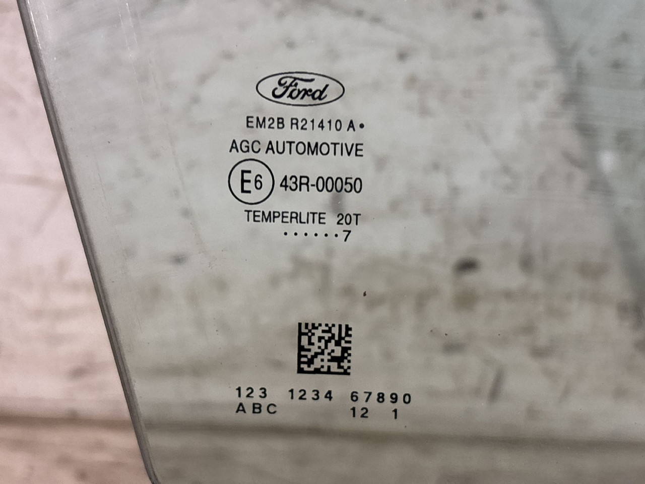 DIJELOVI STAKLO FORD S-MAX > 15-23 2.0