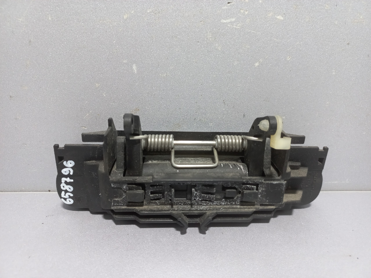 DIJELOVI RUCKA VRATA AUDI A3 > 08-12 4B0839885