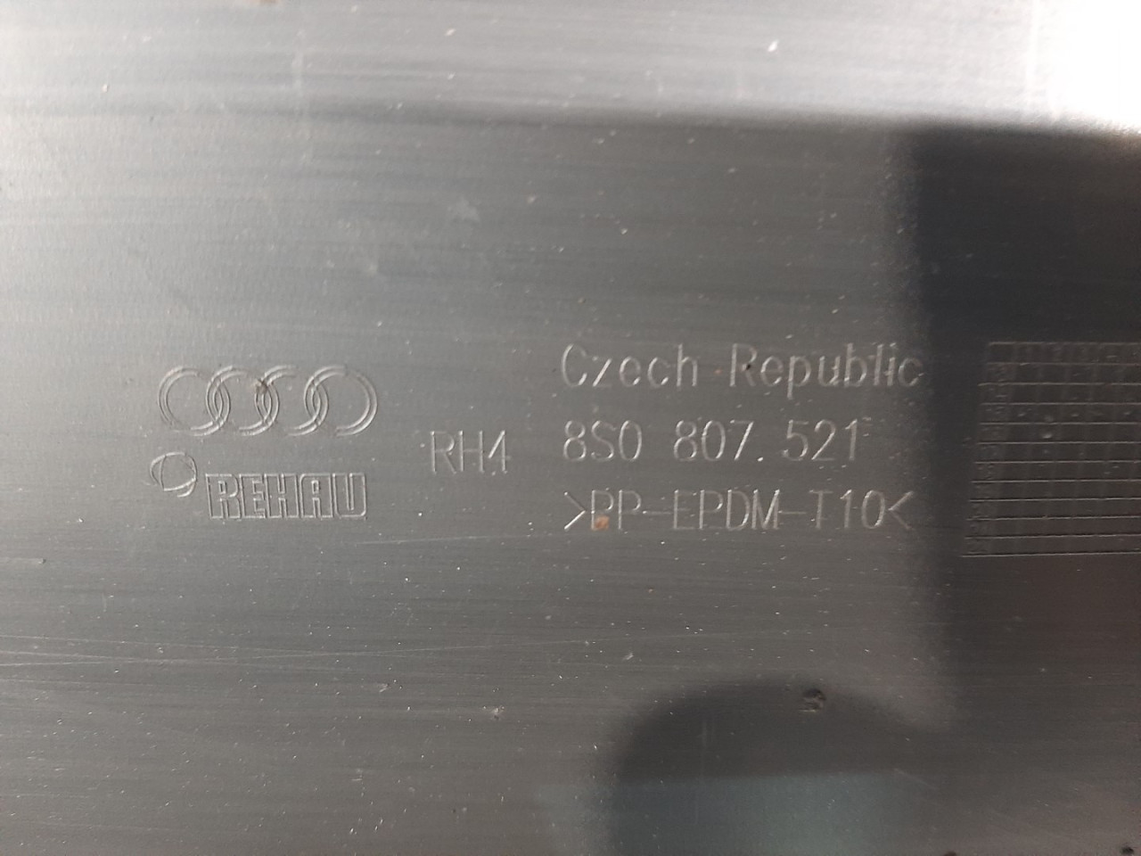 DIJELOVI DIFUZOR ZADNJI AUDI TT > 14- 8S0807521