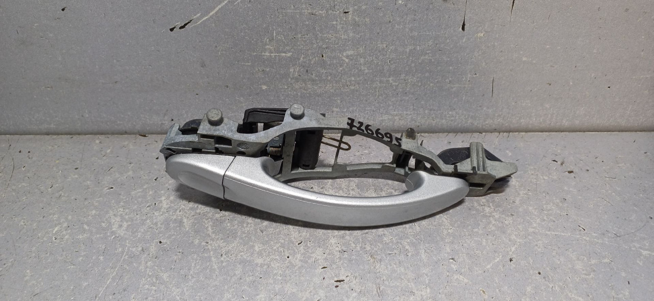 DIJELOVI RUCKA VRATA VW GOLF 5 > 03-08 1K0837885A
