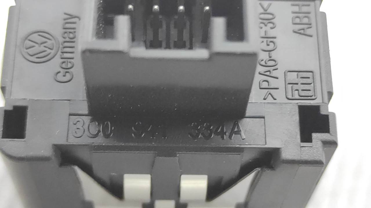 DIJELOVI PREKIDAC VW PASSAT B6 > 05-10 3C0941334A
