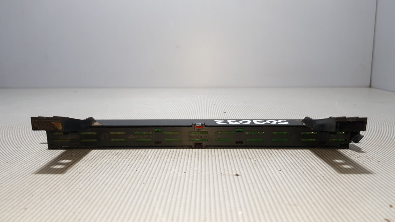 DIJELOVI TRECE STOP SVJETLO SKODA FABIA > 04-07 6Y6945097A