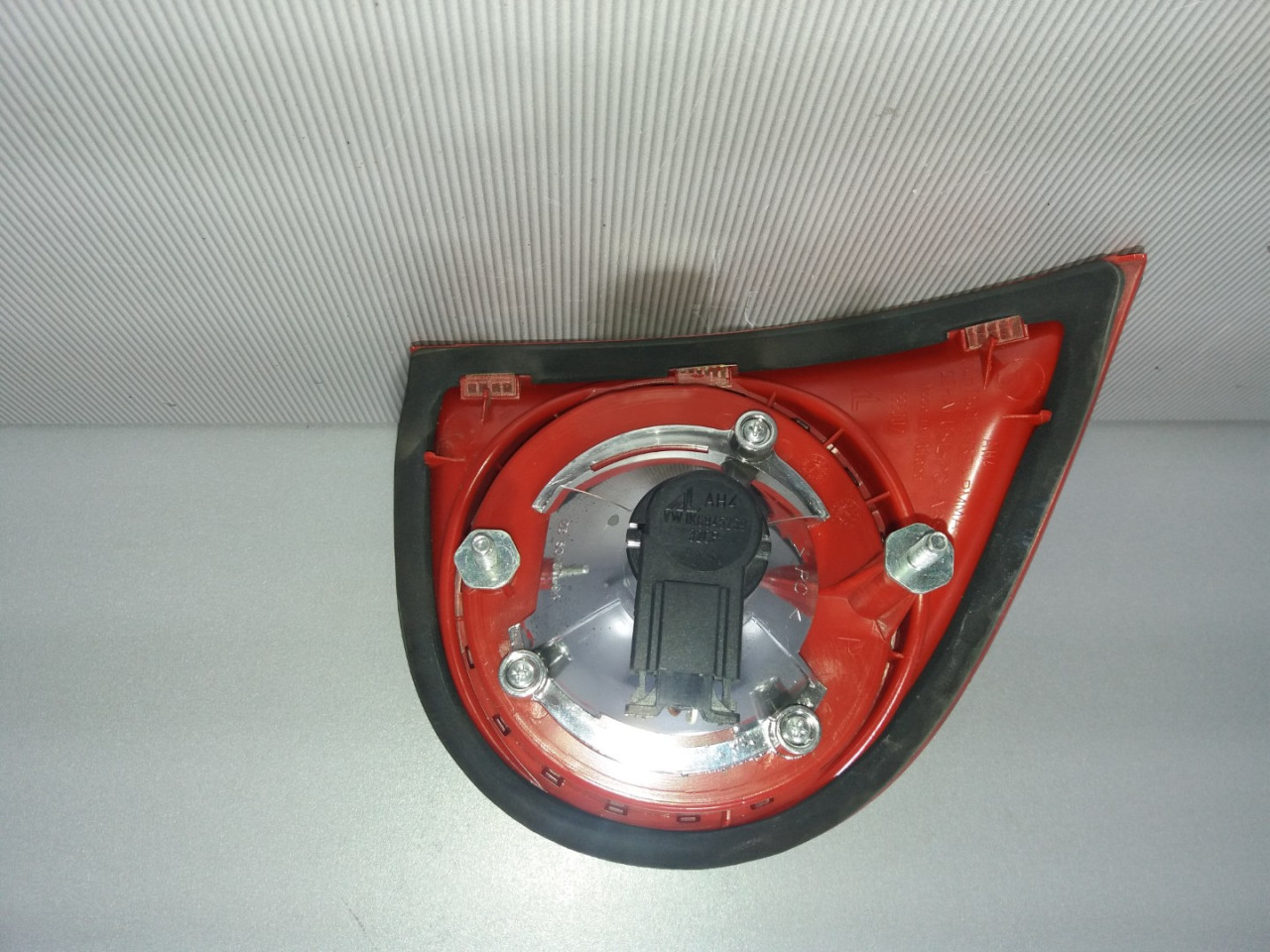 STOP SVJETLO VW GOLF 5 > 03-08 VW036016 1K6945094E