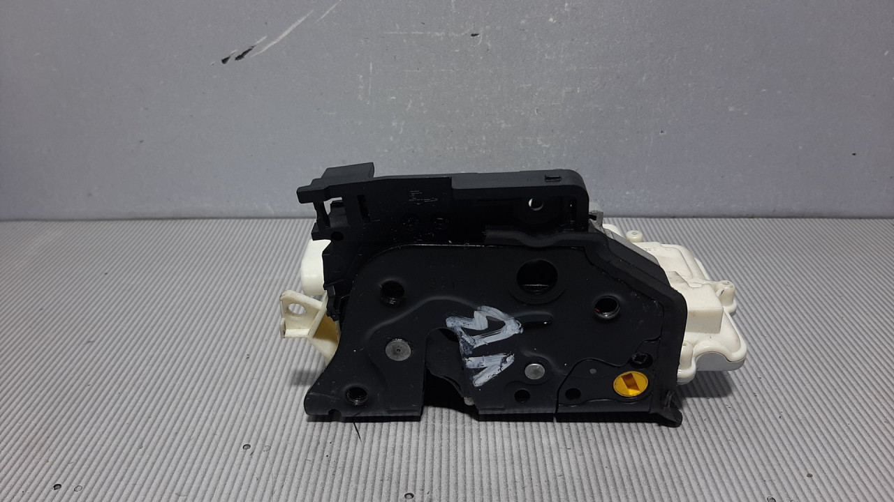 BRAVA VRATA VW PASSAT B7 > 10-14 3C4839015A