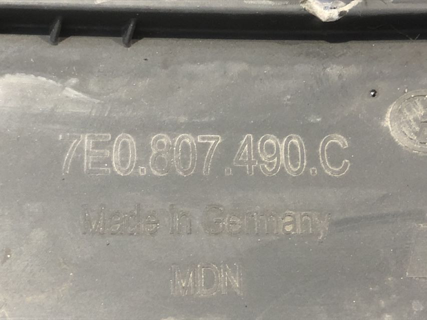 DIJELOVI PLASTIKA BRANIKA VW T6 > 15- 7E0807490C