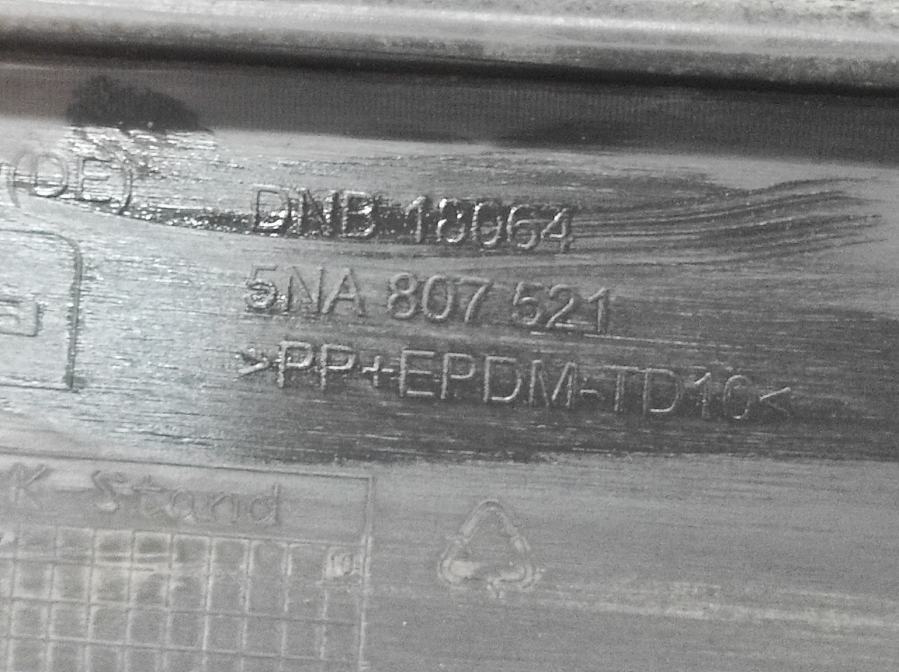 DIJELOVI SPOJLER VW TIGUAN > 16-20 5NA807521