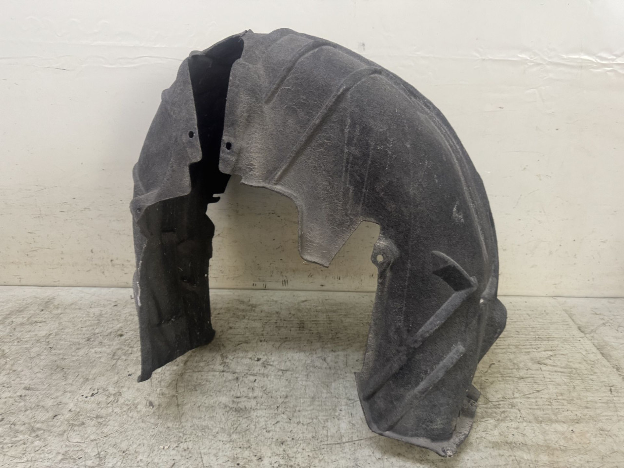 UNUTRASNJI BLATOBRAN AUDI A6 4K > 18- 4K0810171E