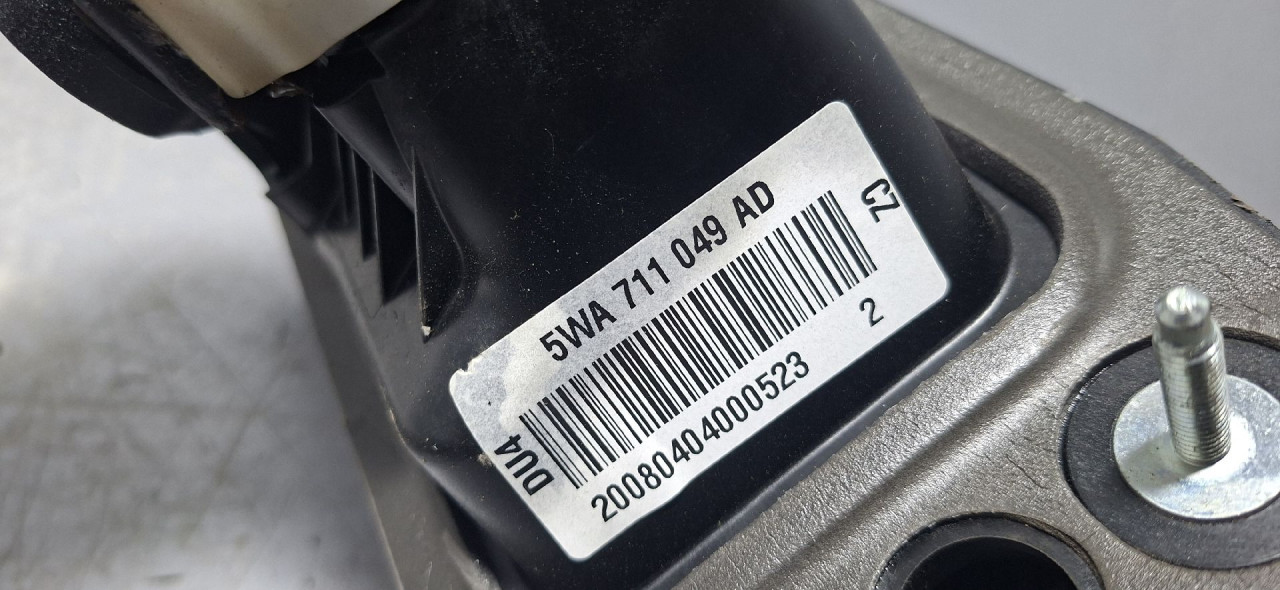 DIJELOVI SALTEBLA SKODA OCTAVIA > 19- 1.0 5WA711049AD