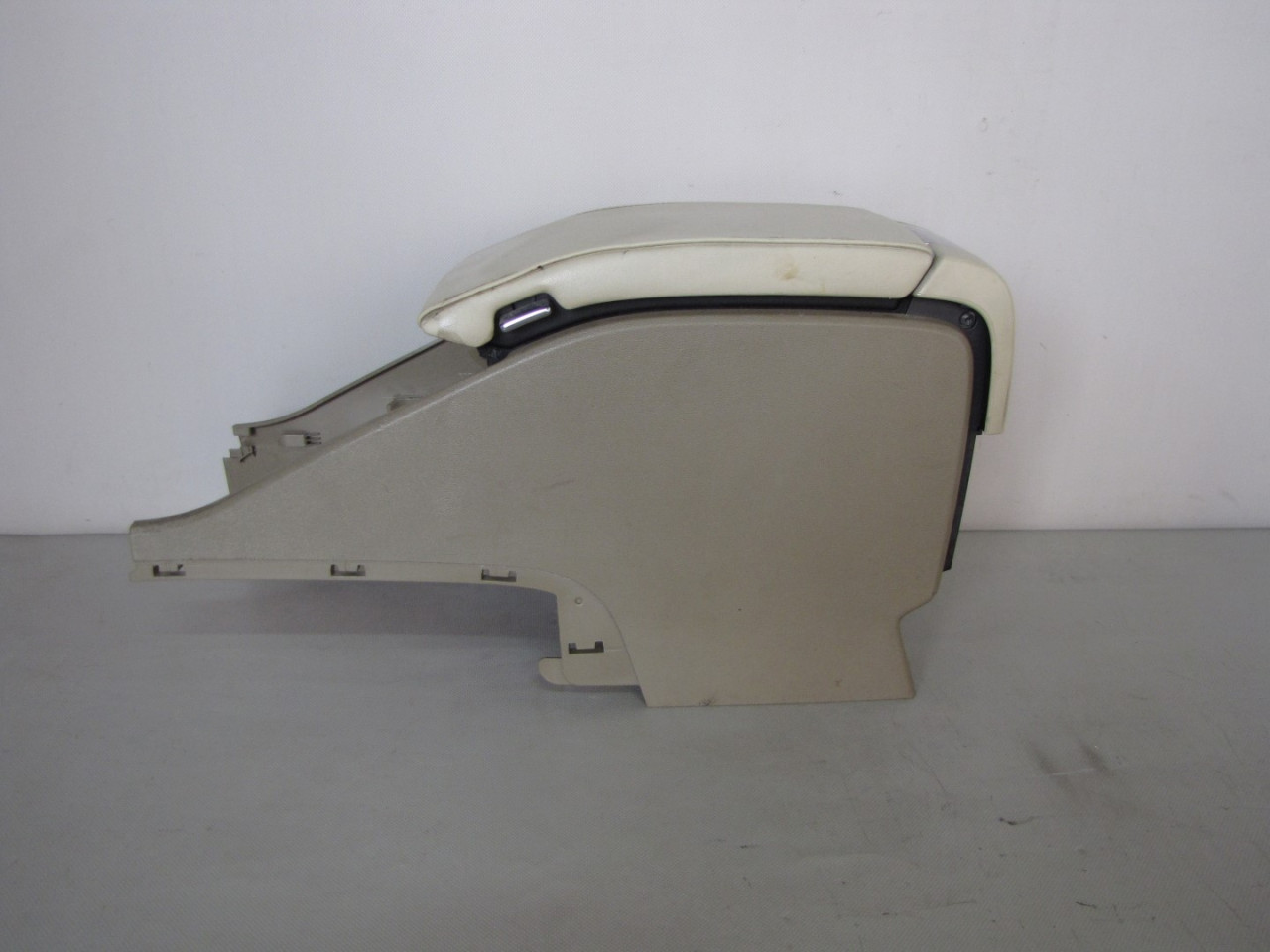 NASLONJAC ZA RUKU VOLVO S80 > 06-10 30722553