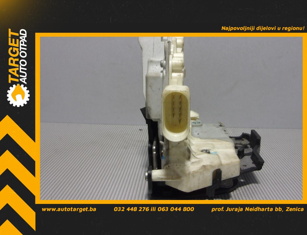 BRAVA VRATA AUDI A4 (B7) > 04-07 AD022035 8E1837015AA