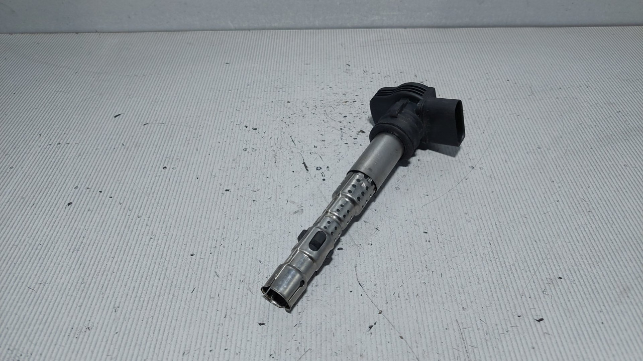 DIJELOVI BOMBINA VW GOLF 5 > 03-08 06F905115F