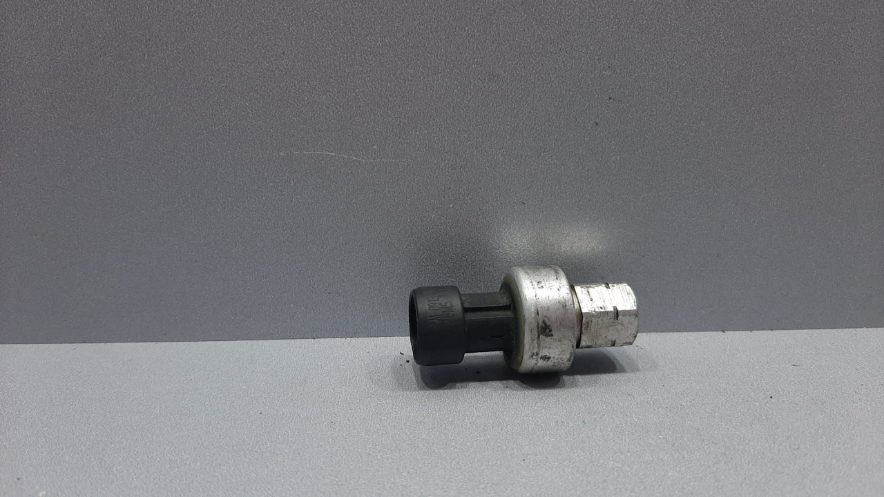 PRESOSTAT KLIME OPEL ASTRA H > 04-06 09131721