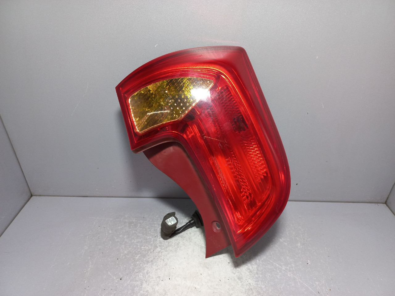 DIJELOVI STOP SVJETLO KIA PICANTO > 11-15 924021Y0
