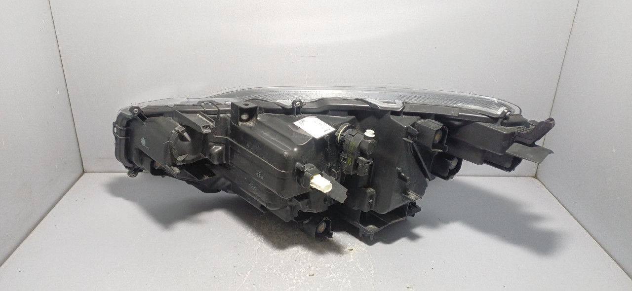 DIJELOVI FAR OSTECEN TOYOTA YARIS > 19-