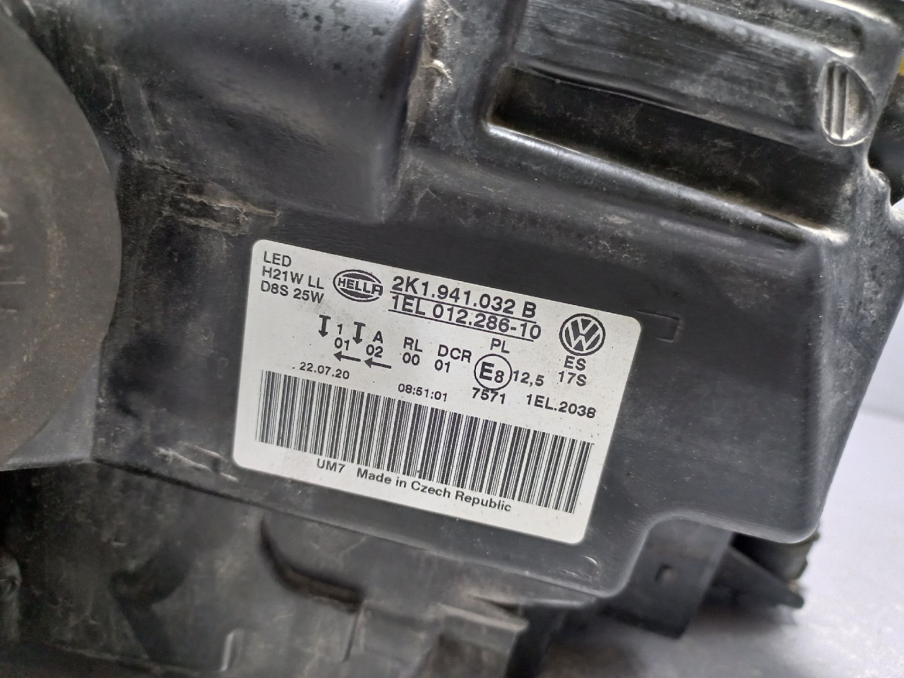 DIJELOVI FAR VW CADDY > 15-20 2K1941032B