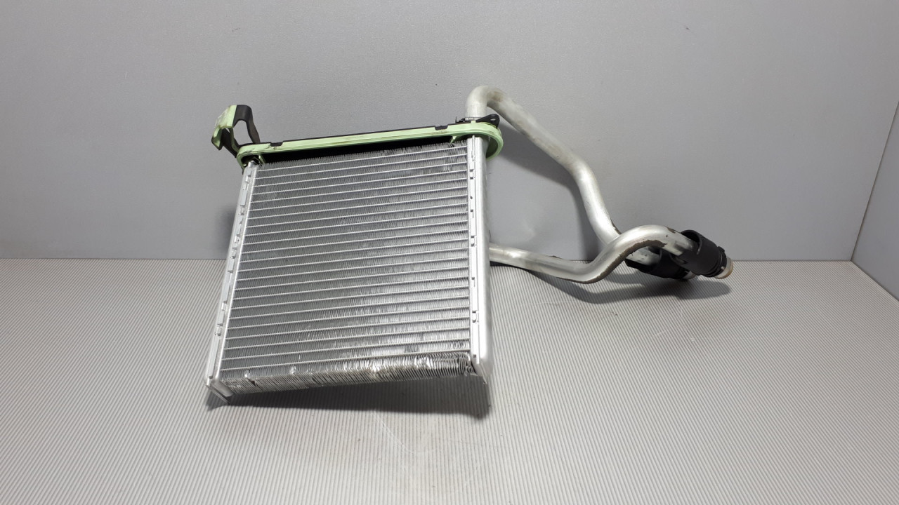 DIJELOVI MALI HLADNJAK VW GOLF 7 > 12-16 5Q0819031