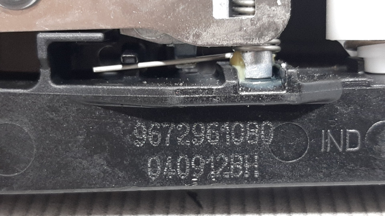 RUCKA VRATA PEUGEOT 308 > 11-13 9672961080