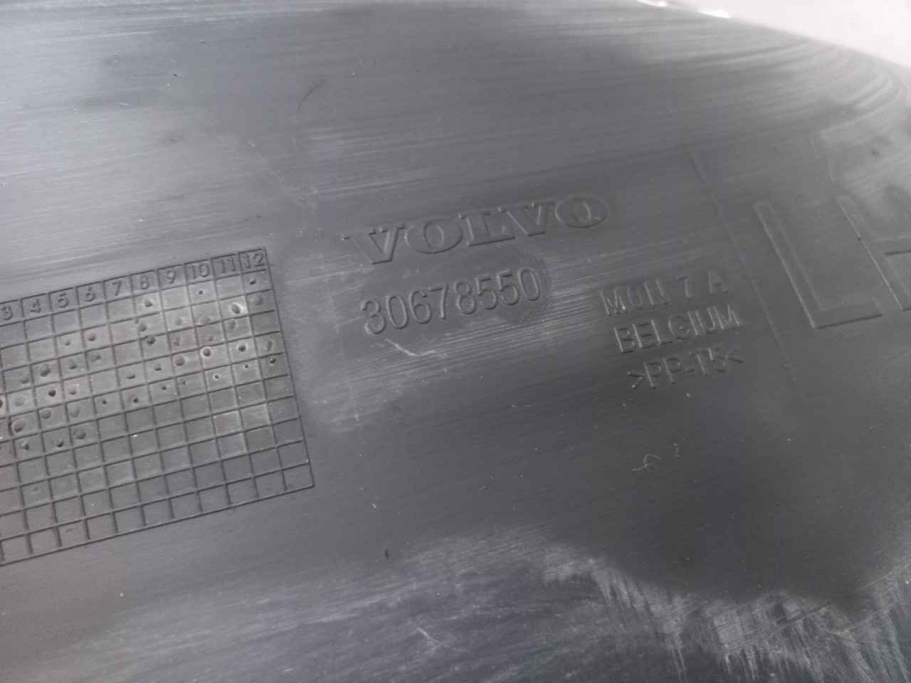 UNUTRASNJI BLATOBRAN VOLVO XC70 > 07-13 30678550