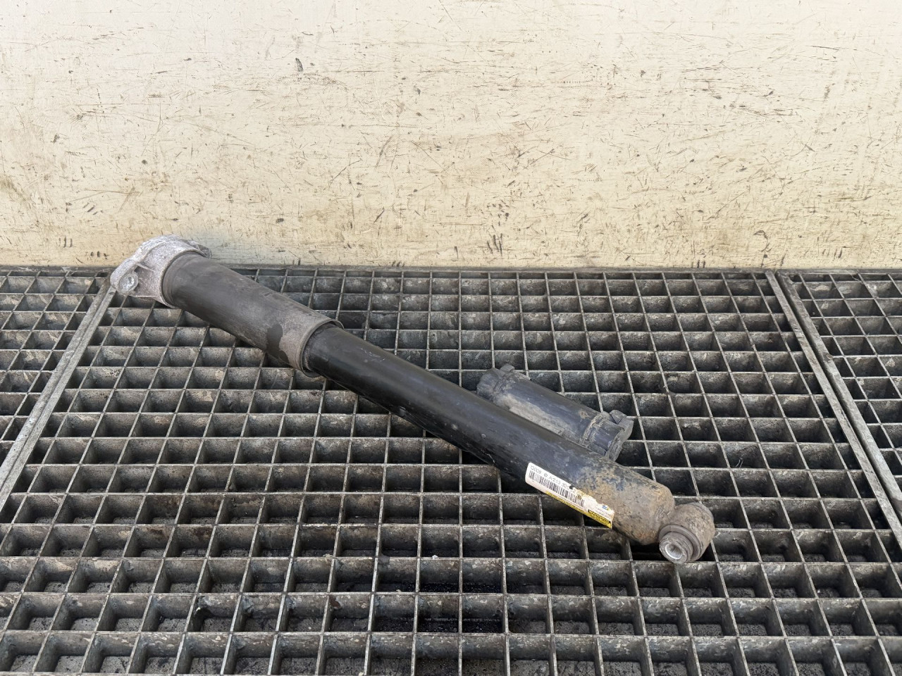 AMORTIZER MERCEDES E KLASA (W213/S213) > 16-23 A2133202200