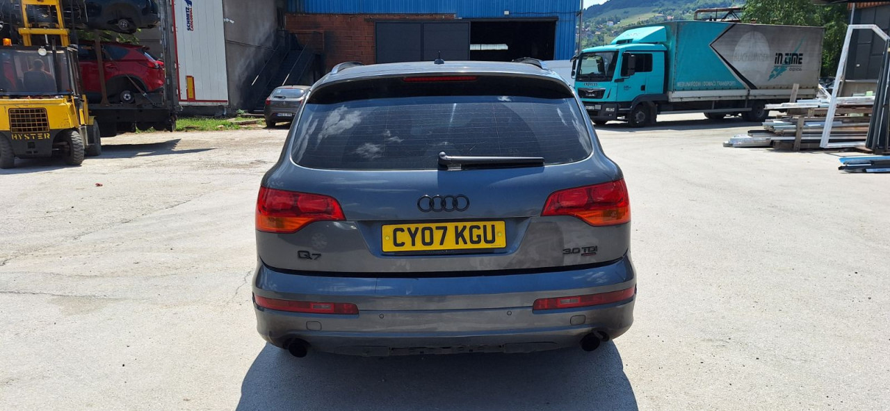 DIJELOVI AUDI Q7 (4L) > 06-09 3.0 Dizel BUG MOTOR