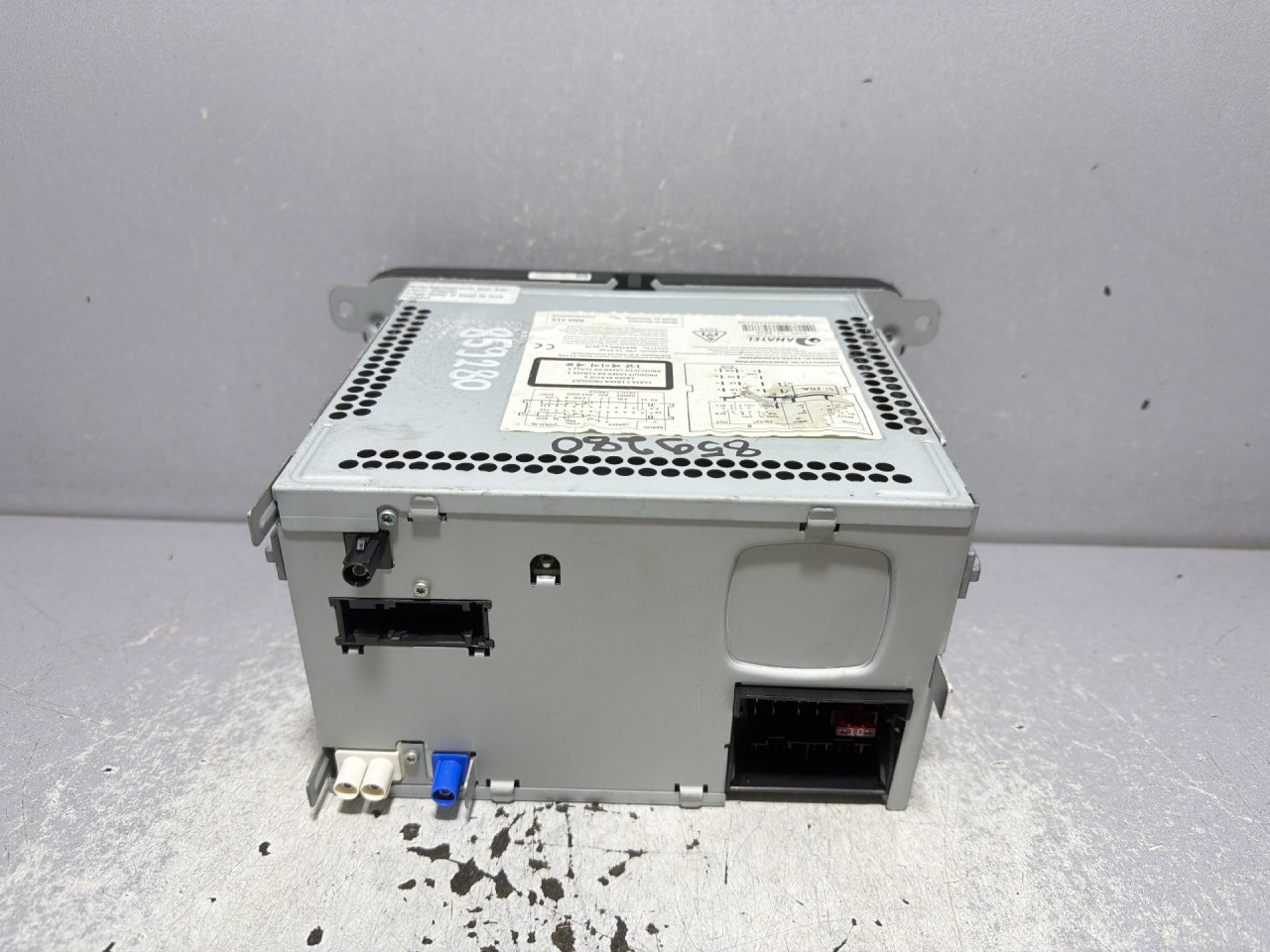 DIJELOVI RADIO VW TIGUAN > 11-15 3C8035279S