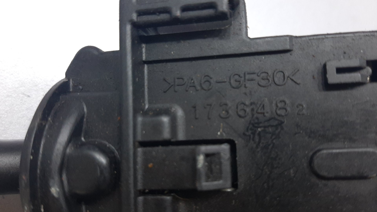 DIJELOVI RUCICA VOLANA TOYOTA YARIS > 03-05 173648
