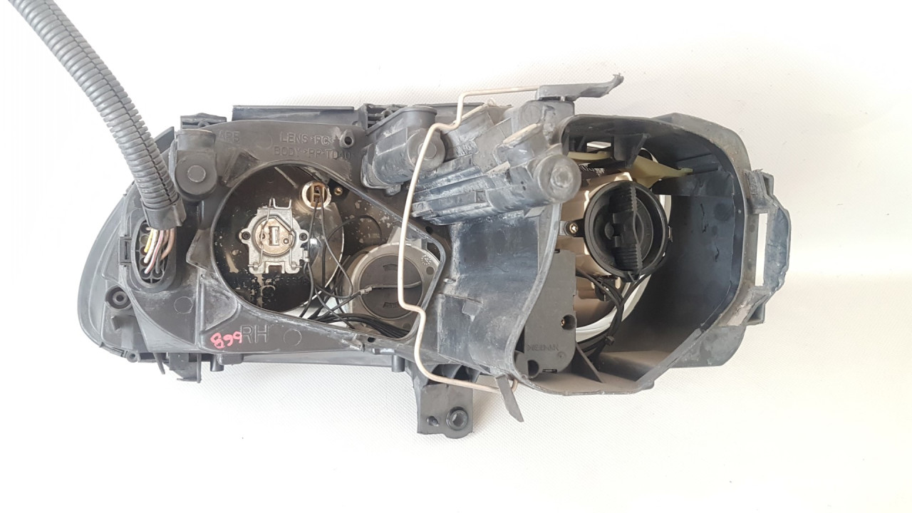 DIJELOVI FAR VW CADDY > 03-10 VW904014 2K0941006B