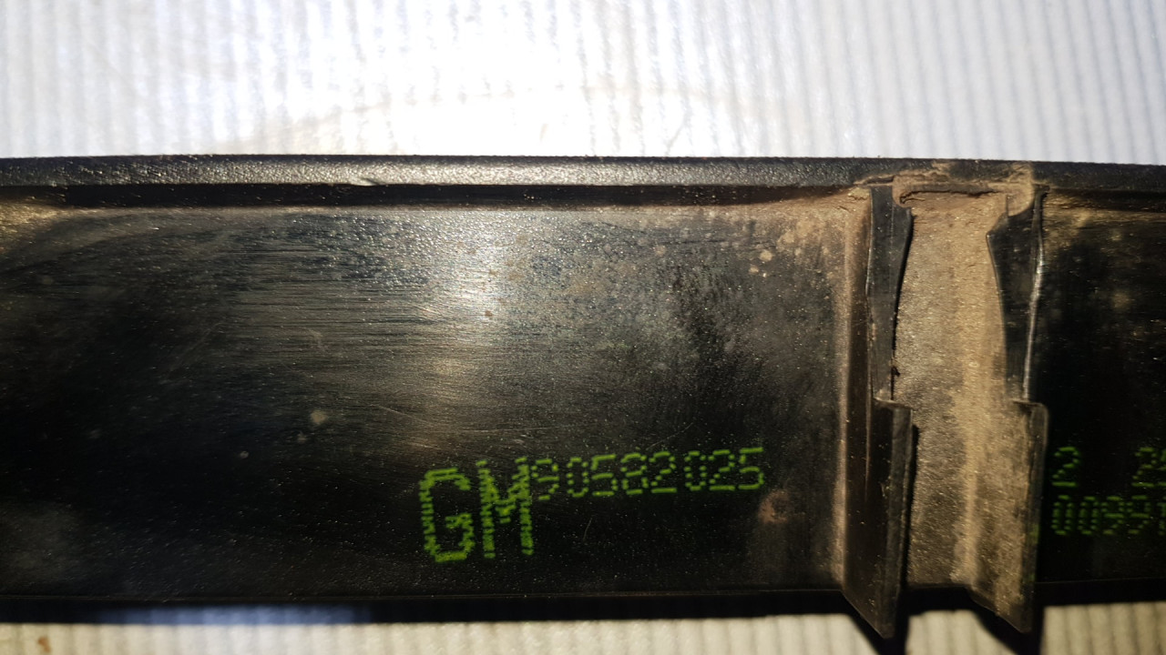 TRECE STOP SVJETLO OPEL ZAFIRA > 99-05 90582025